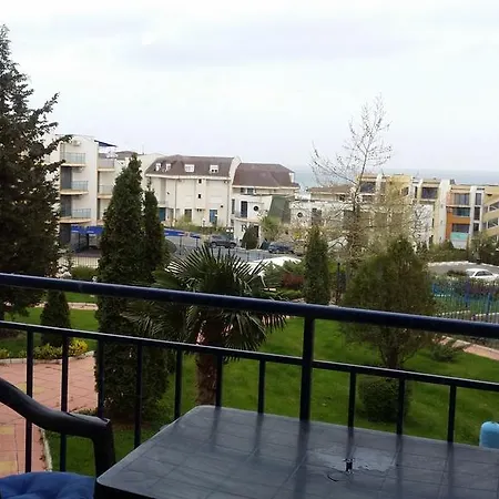 Vega Apartment *